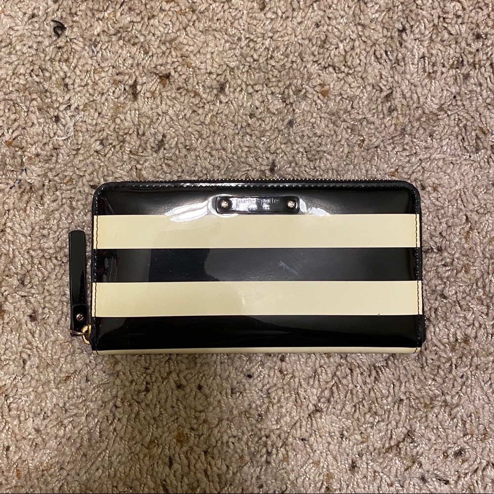 Authentic Kate Spade zip-around continental wallet